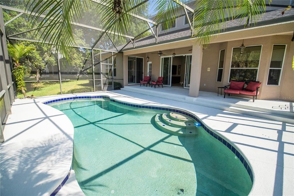 En Venta: $849,900 (5 camas, 3 baños, 3034 Pies cuadrados)