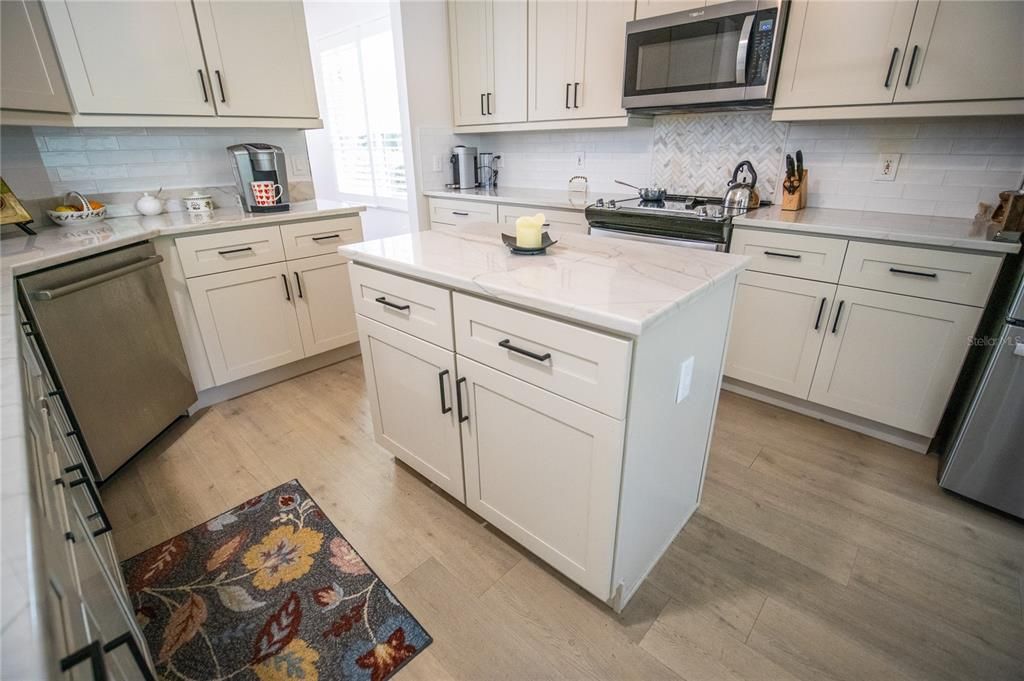 En Venta: $849,900 (5 camas, 3 baños, 3034 Pies cuadrados)