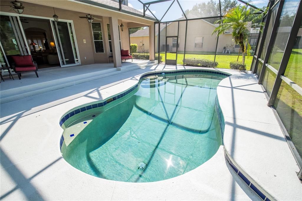 En Venta: $849,900 (5 camas, 3 baños, 3034 Pies cuadrados)