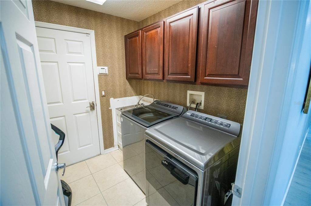 En Venta: $849,900 (5 camas, 3 baños, 3034 Pies cuadrados)