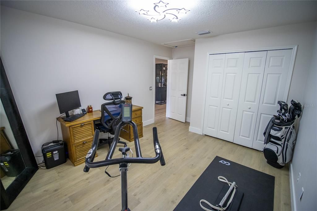En Venta: $849,900 (5 camas, 3 baños, 3034 Pies cuadrados)