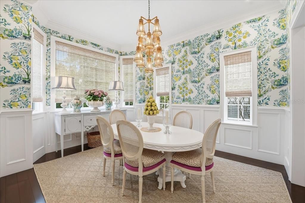 Active With Contract: $1,395,000 (4 beds, 3 baths, 2922 Square Feet)