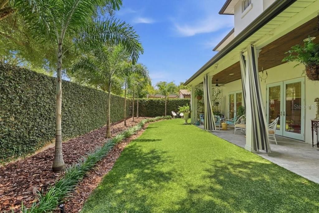 Active With Contract: $1,395,000 (4 beds, 3 baths, 2922 Square Feet)
