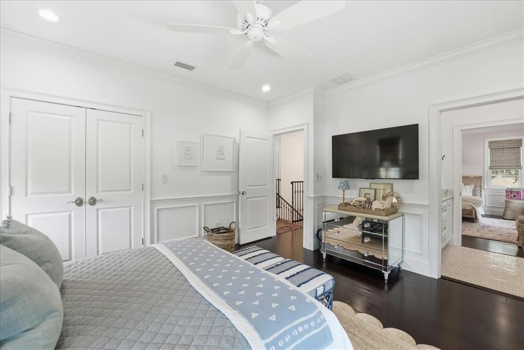 Active With Contract: $1,395,000 (4 beds, 3 baths, 2922 Square Feet)
