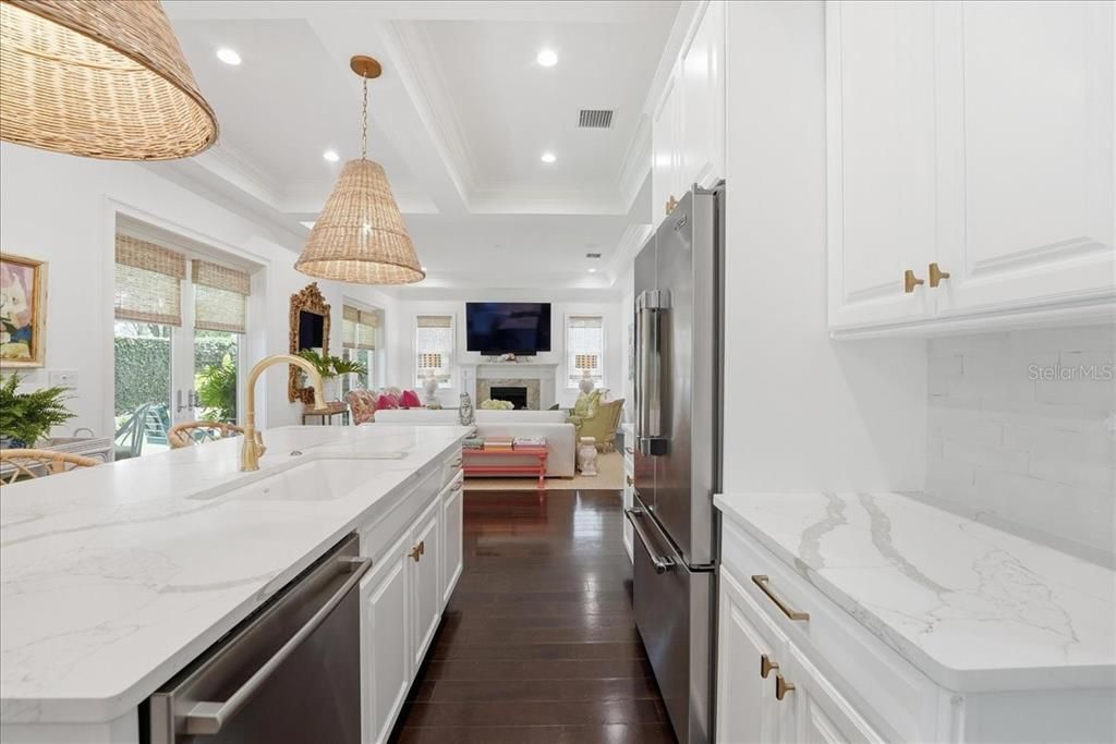 Active With Contract: $1,395,000 (4 beds, 3 baths, 2922 Square Feet)