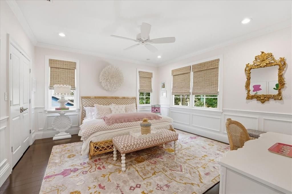 Active With Contract: $1,395,000 (4 beds, 3 baths, 2922 Square Feet)