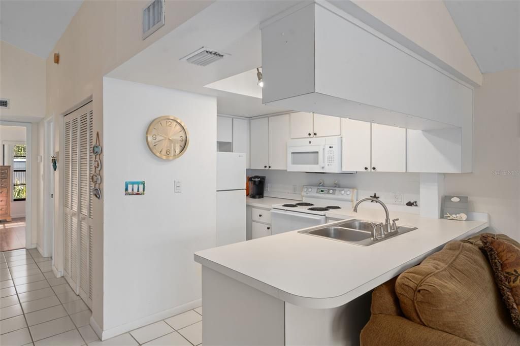 En Venta: $169,900 (2 camas, 1 baños, 675 Pies cuadrados)