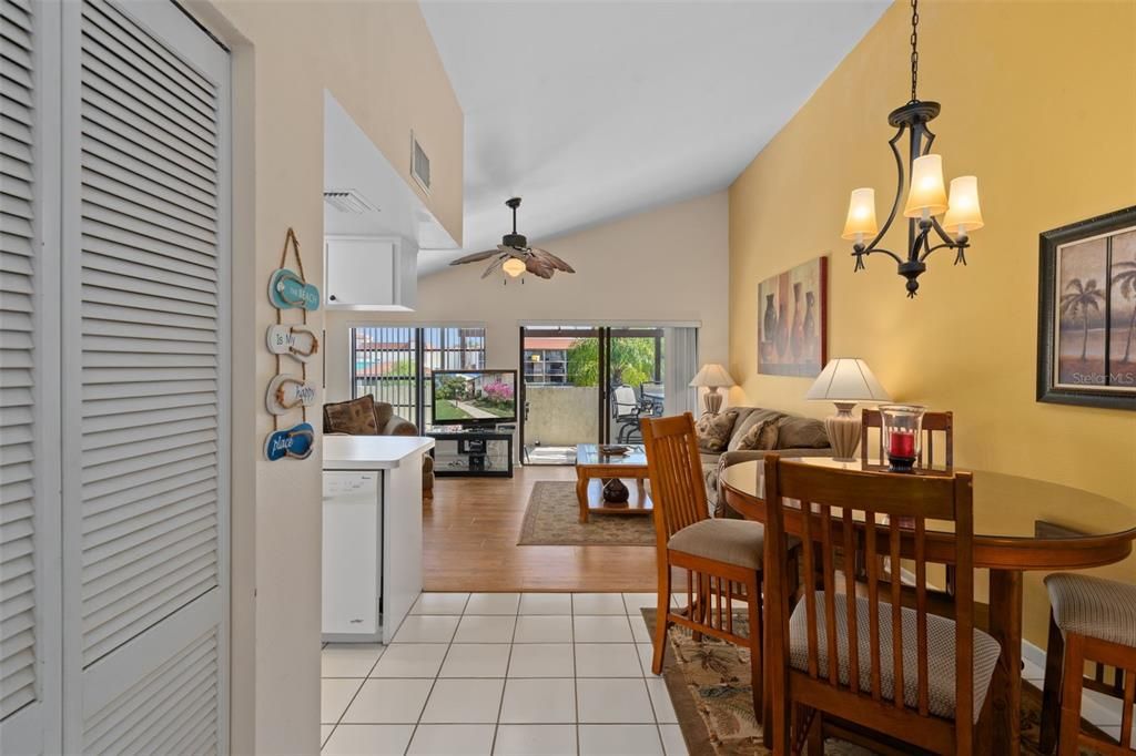 En Venta: $169,900 (2 camas, 1 baños, 675 Pies cuadrados)