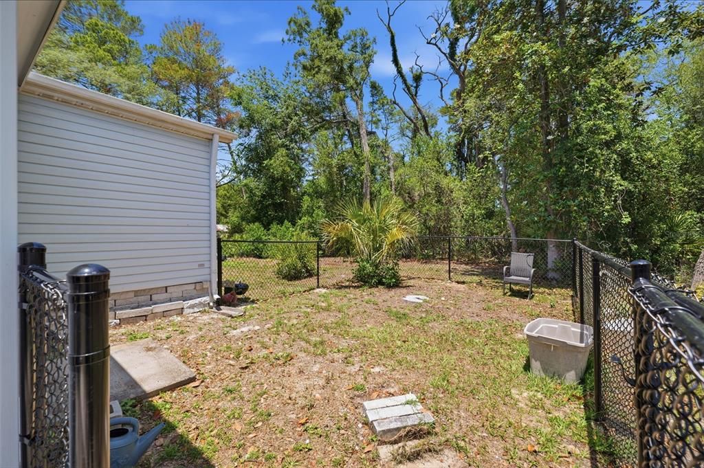 Active With Contract: $165,000 (2 beds, 2 baths, 864 Square Feet)
