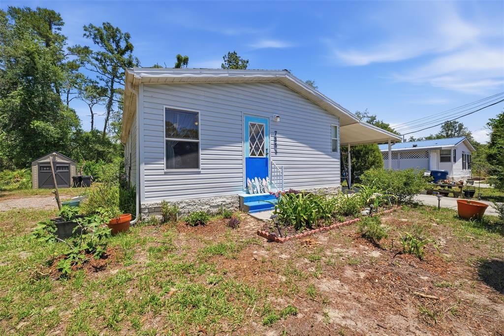 Active With Contract: $165,000 (2 beds, 2 baths, 864 Square Feet)