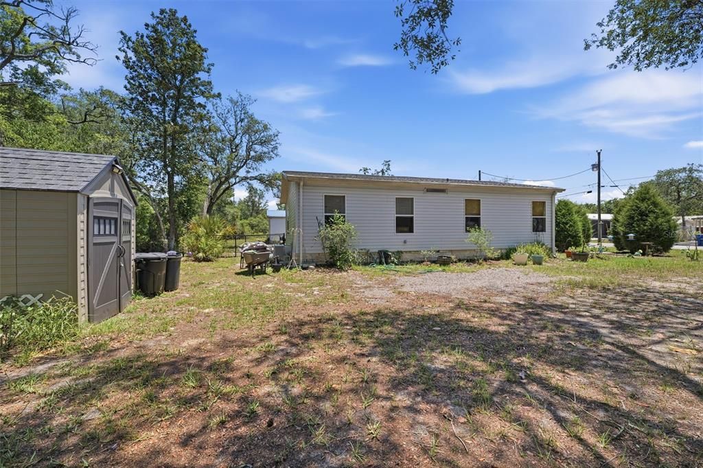 Active With Contract: $165,000 (2 beds, 2 baths, 864 Square Feet)