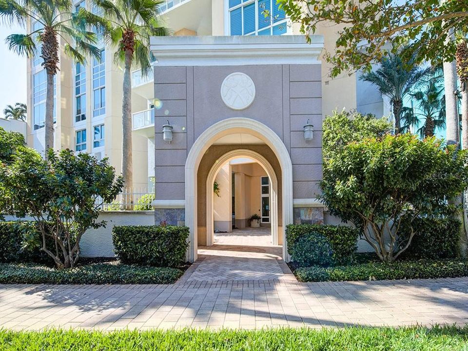 For Rent: $11,800 (3 beds, 3 baths, 2397 Square Feet)