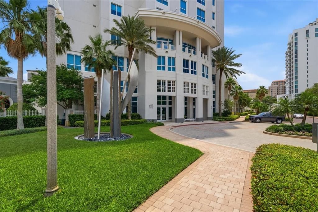 For Rent: $11,800 (3 beds, 3 baths, 2397 Square Feet)