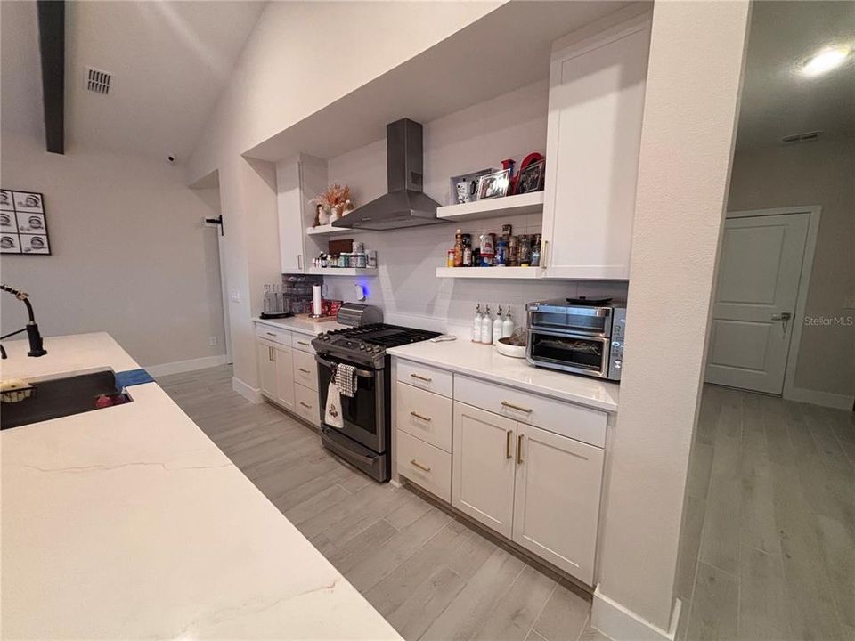 En Venta: $579,000 (3 camas, 2 baños, 2219 Pies cuadrados)