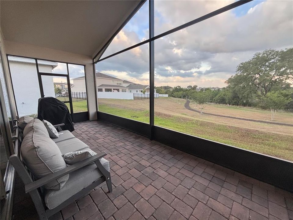 En Venta: $579,000 (3 camas, 2 baños, 2219 Pies cuadrados)