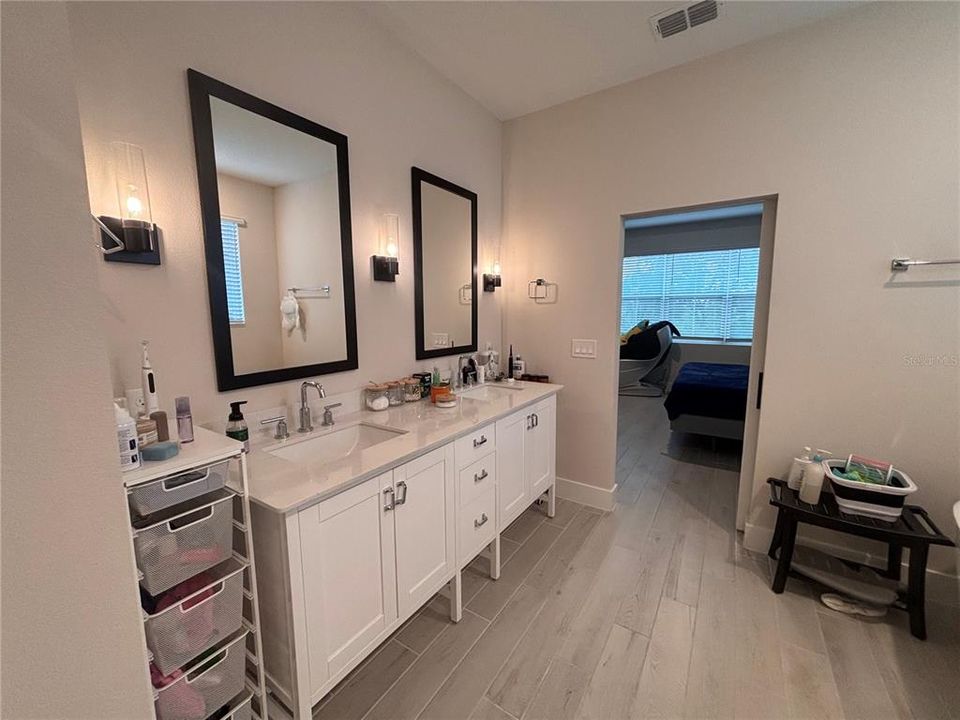 En Venta: $579,000 (3 camas, 2 baños, 2219 Pies cuadrados)