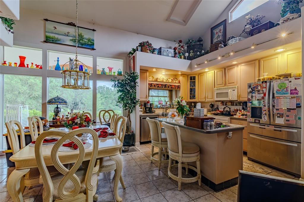 For Sale: $490,000 (1 beds, 2 baths, 2528 Square Feet)