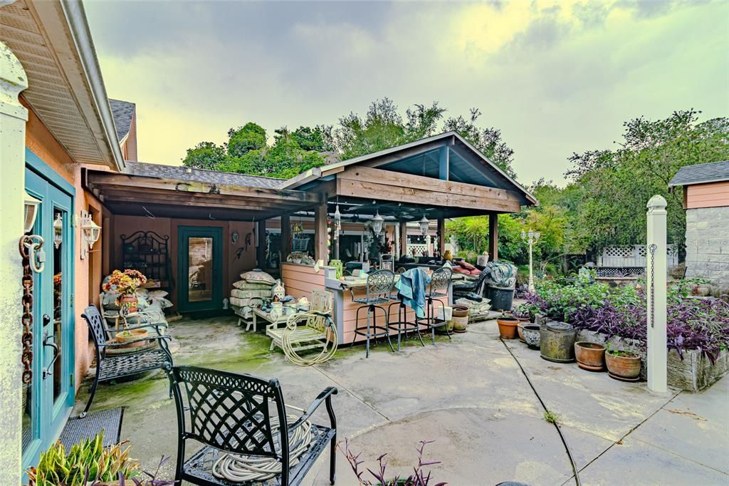 For Sale: $490,000 (1 beds, 2 baths, 2528 Square Feet)