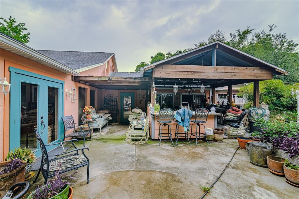 For Sale: $490,000 (1 beds, 2 baths, 2528 Square Feet)