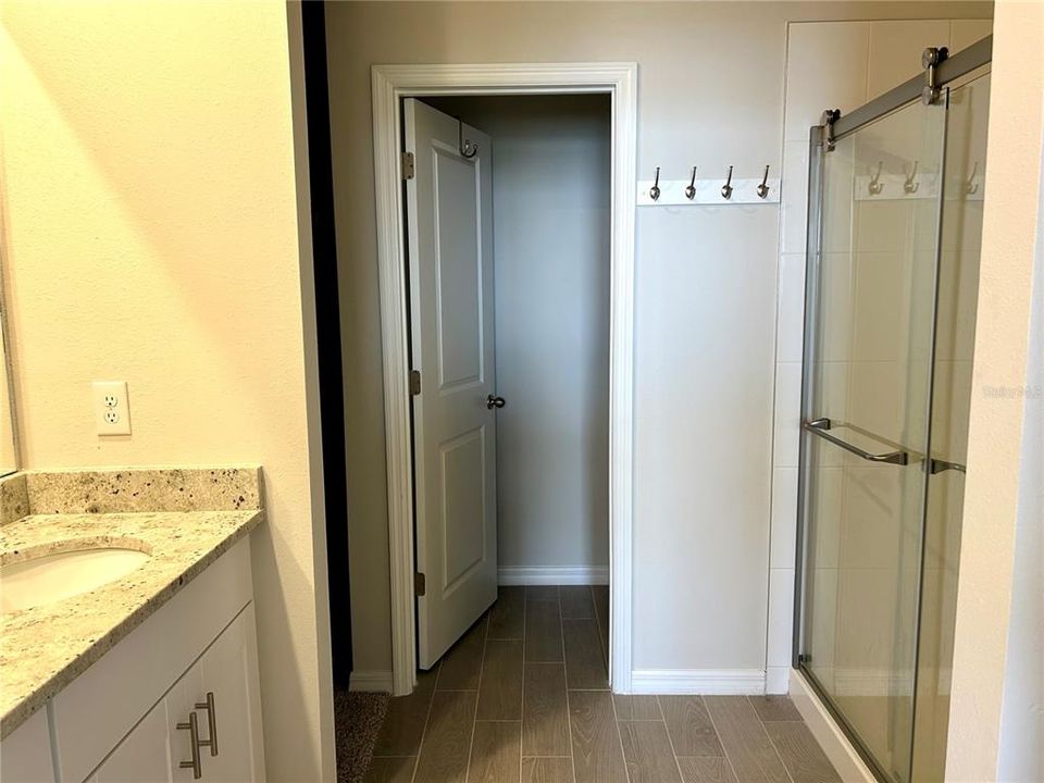 En Renta: $2,600 (4 camas, 3 baños, 1978 Pies cuadrados)