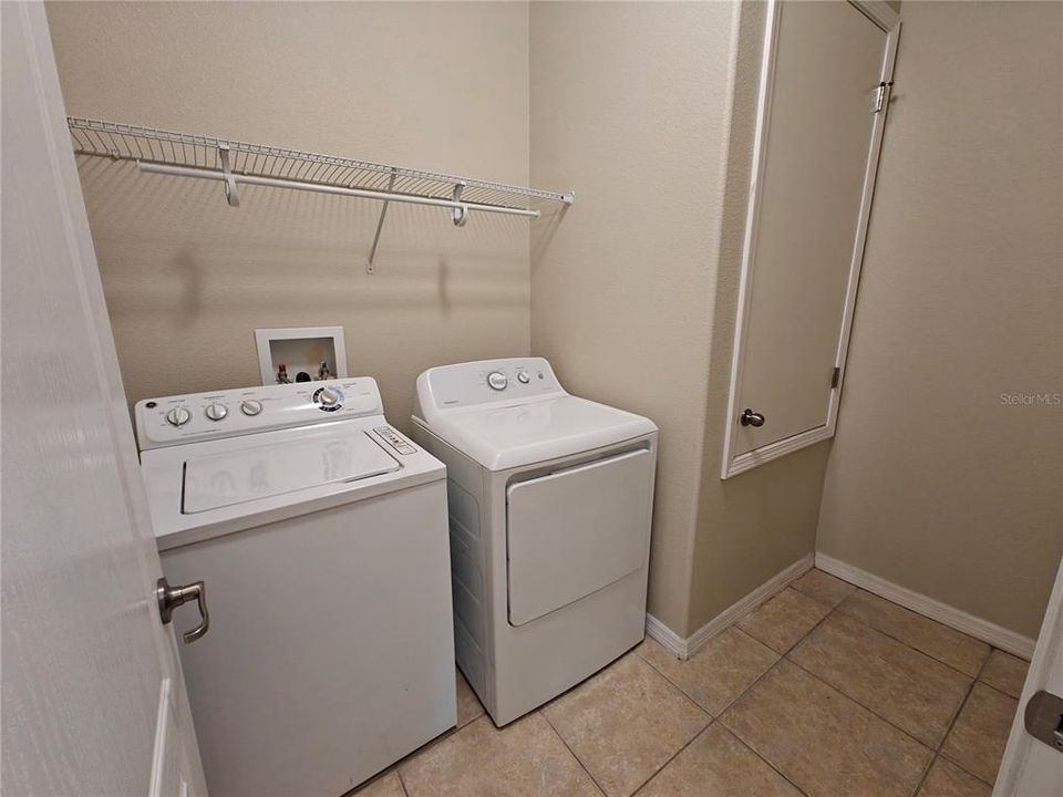 Active With Contract: $2,700 (5 beds, 3 baths, 3202 Square Feet)