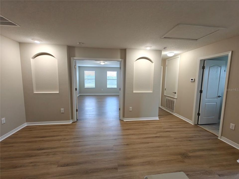 Active With Contract: $2,700 (5 beds, 3 baths, 3202 Square Feet)