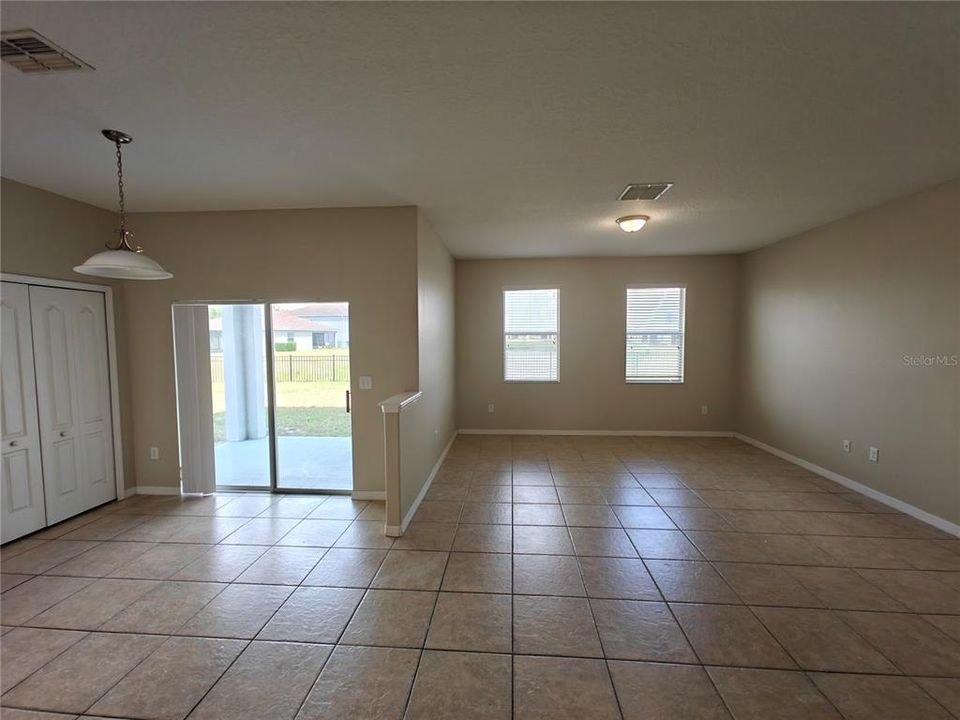 Active With Contract: $2,700 (5 beds, 3 baths, 3202 Square Feet)