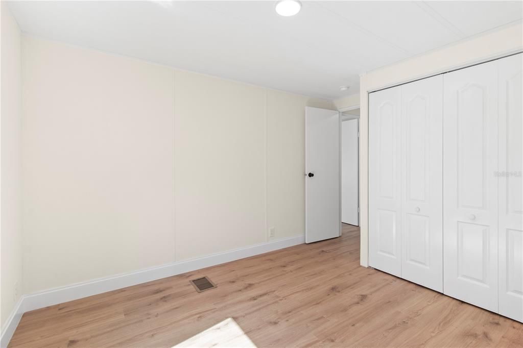 Active With Contract: $199,000 (2 beds, 2 baths, 1008 Square Feet)