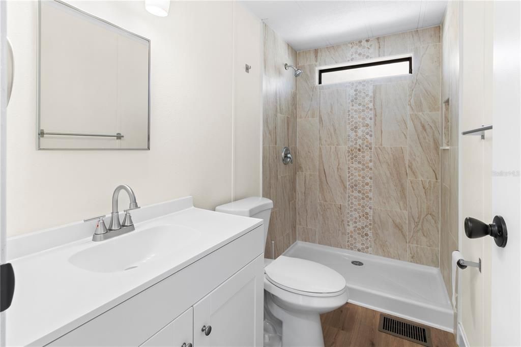 Active With Contract: $199,000 (2 beds, 2 baths, 1008 Square Feet)