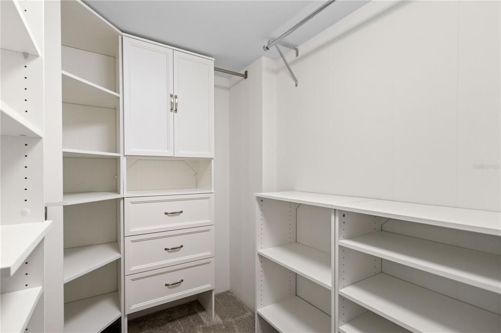 For Sale: $699,000 (2 beds, 2 baths, 1309 Square Feet)