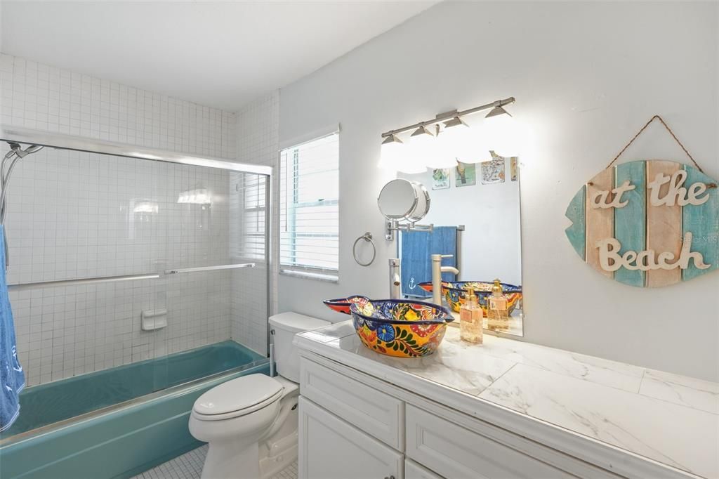For Sale: $120,000 (1 beds, 1 baths, 741 Square Feet)