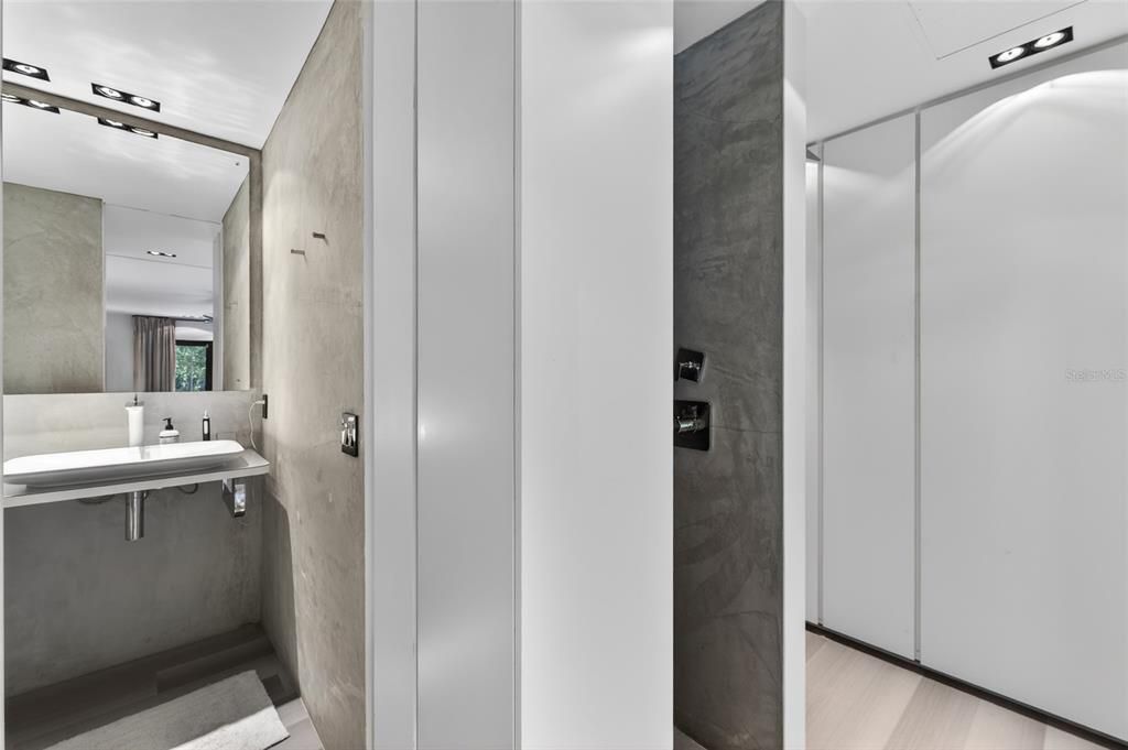 En Venta: $1,250,000 (4 camas, 5 baños, 2998 Pies cuadrados)