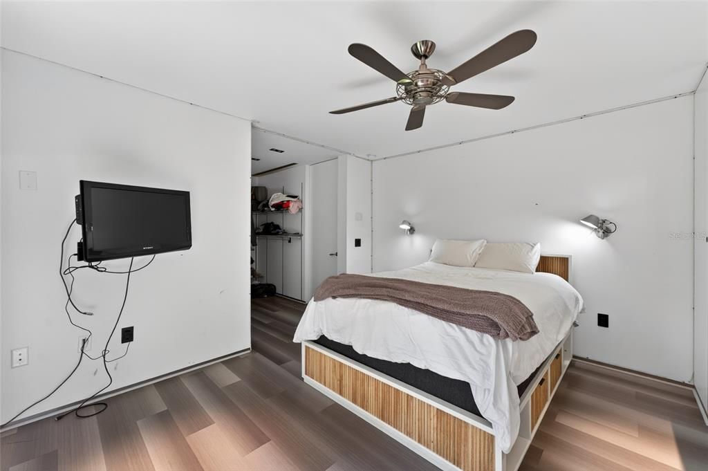 En Venta: $1,250,000 (4 camas, 5 baños, 2998 Pies cuadrados)