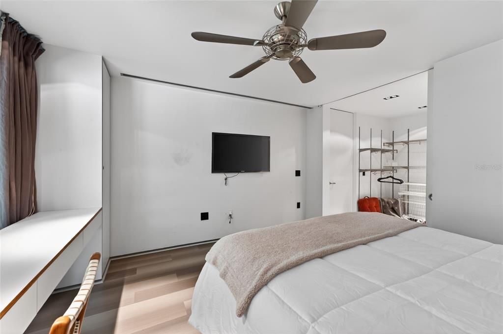 En Venta: $1,250,000 (4 camas, 5 baños, 2998 Pies cuadrados)