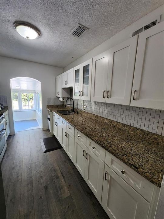 For Sale: $335,000 (3 beds, 2 baths, 1240 Square Feet)