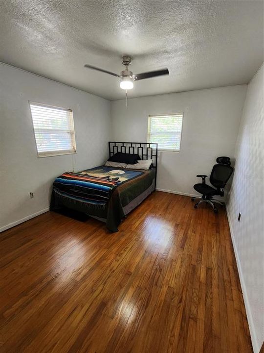 For Sale: $335,000 (3 beds, 2 baths, 1240 Square Feet)