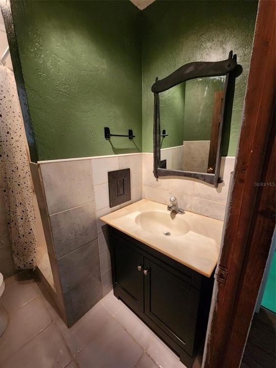 For Sale: $335,000 (3 beds, 2 baths, 1240 Square Feet)