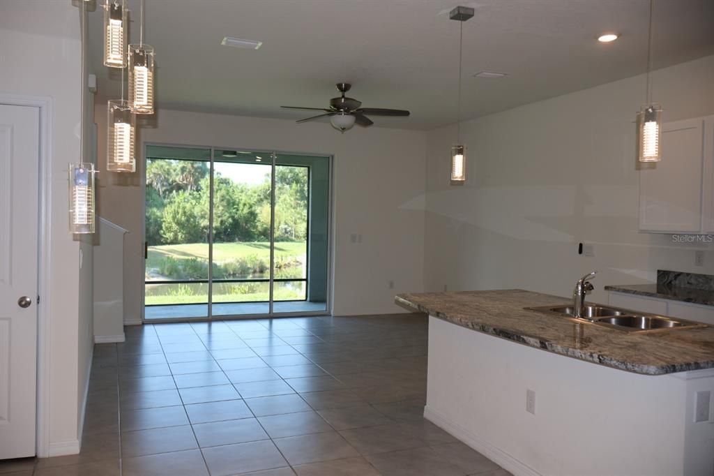 En Venta: $369,999 (3 camas, 2 baños, 1724 Pies cuadrados)