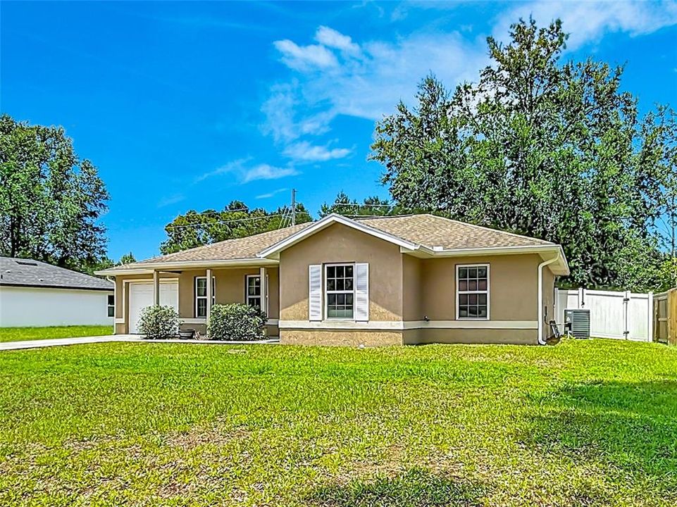 En Venta: $229,900 (3 camas, 2 baños, 1072 Pies cuadrados)