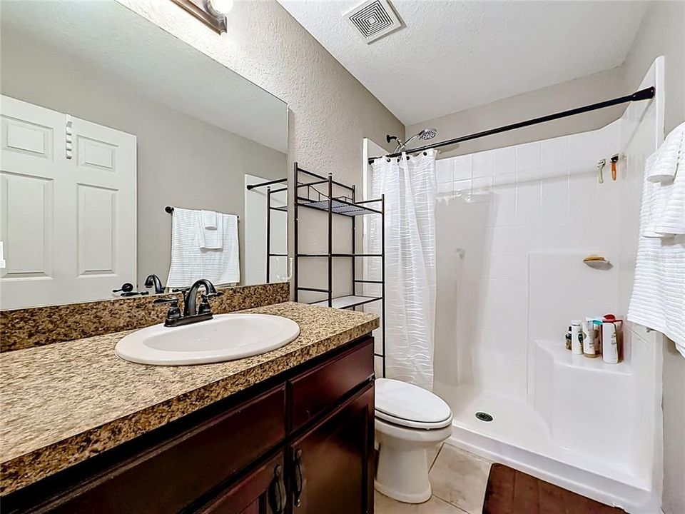 En Venta: $229,900 (3 camas, 2 baños, 1072 Pies cuadrados)