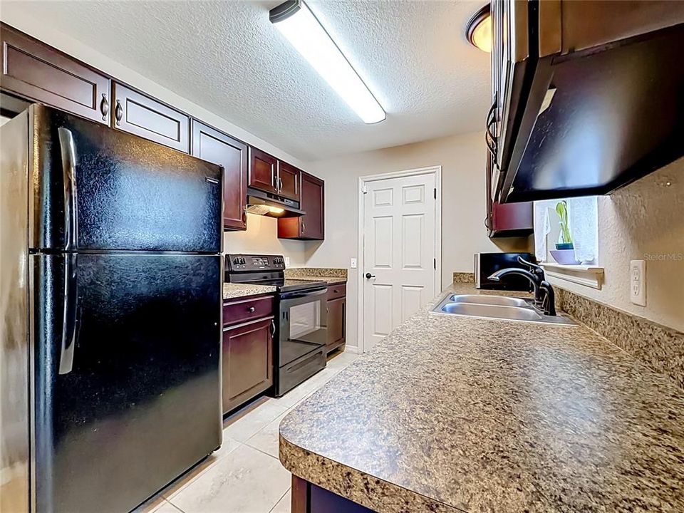 En Venta: $229,900 (3 camas, 2 baños, 1072 Pies cuadrados)