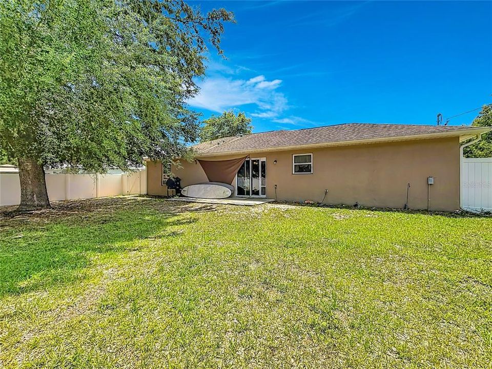 En Venta: $229,900 (3 camas, 2 baños, 1072 Pies cuadrados)
