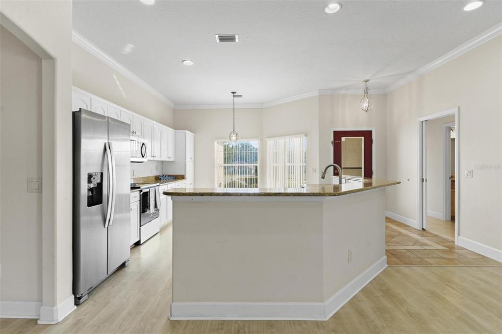 En Venta: $339,900 (3 camas, 2 baños, 2018 Pies cuadrados)