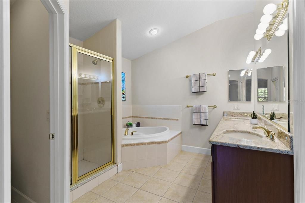 En Venta: $339,900 (3 camas, 2 baños, 2018 Pies cuadrados)
