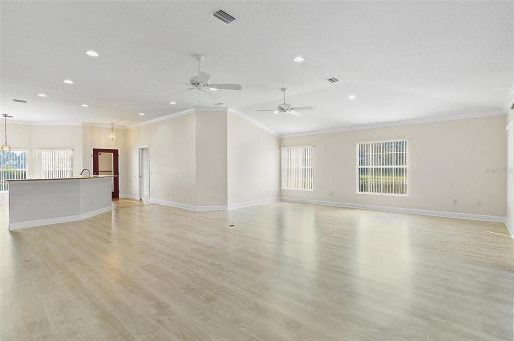 En Venta: $339,900 (3 camas, 2 baños, 2018 Pies cuadrados)