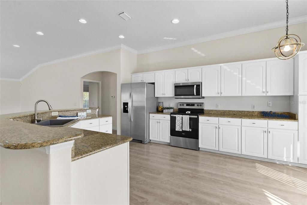 En Venta: $339,900 (3 camas, 2 baños, 2018 Pies cuadrados)