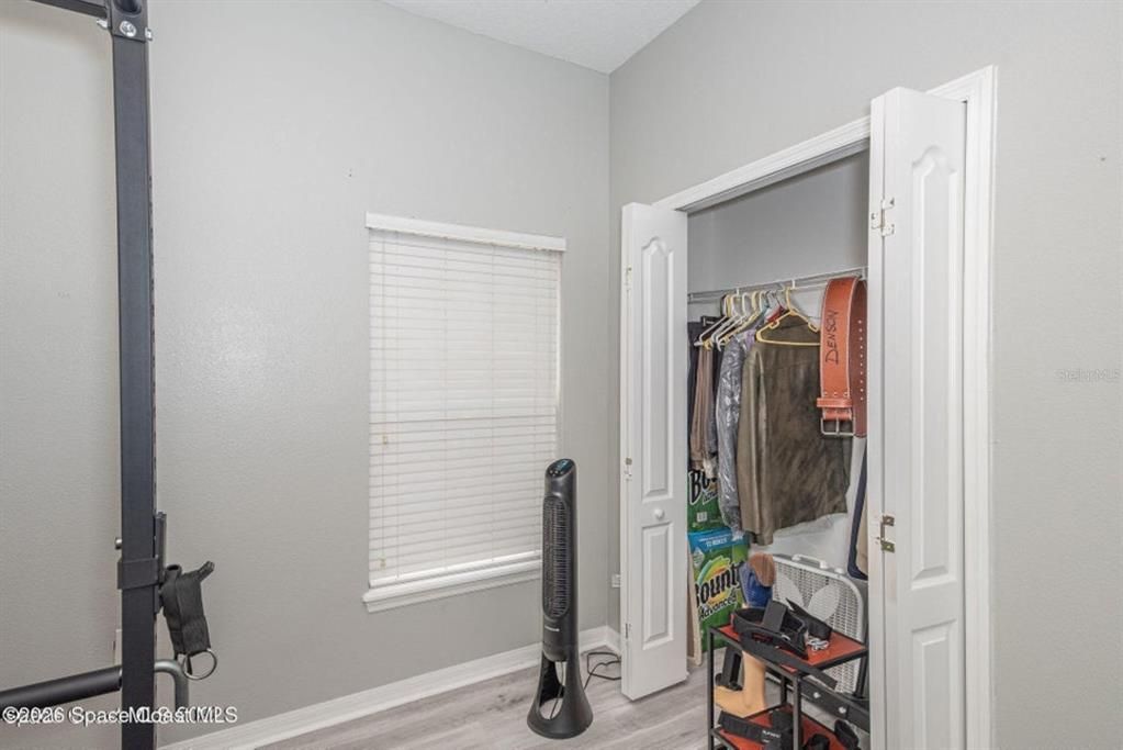 For Sale: $325,000 (3 beds, 2 baths, 1677 Square Feet)