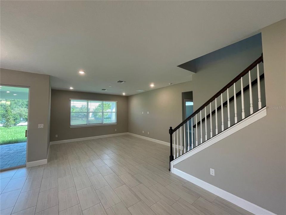 For Sale: $559,000 (4 beds, 3 baths, 2830 Square Feet)