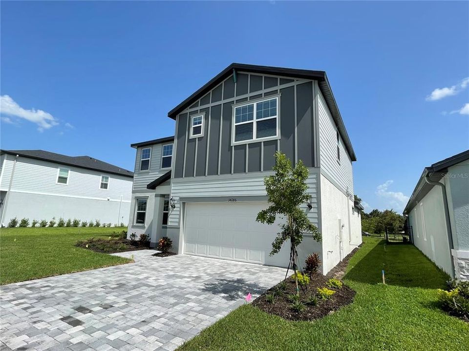 For Sale: $559,000 (4 beds, 3 baths, 2830 Square Feet)