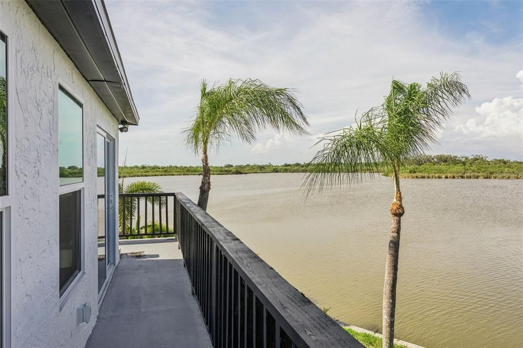 En Venta: $474,900 (5 camas, 3 baños, 2454 Pies cuadrados)